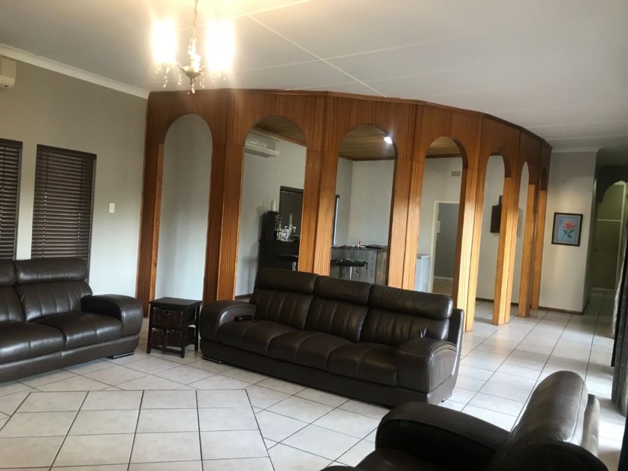 4 Bedroom Property for Sale in Middelpos Northern Cape
